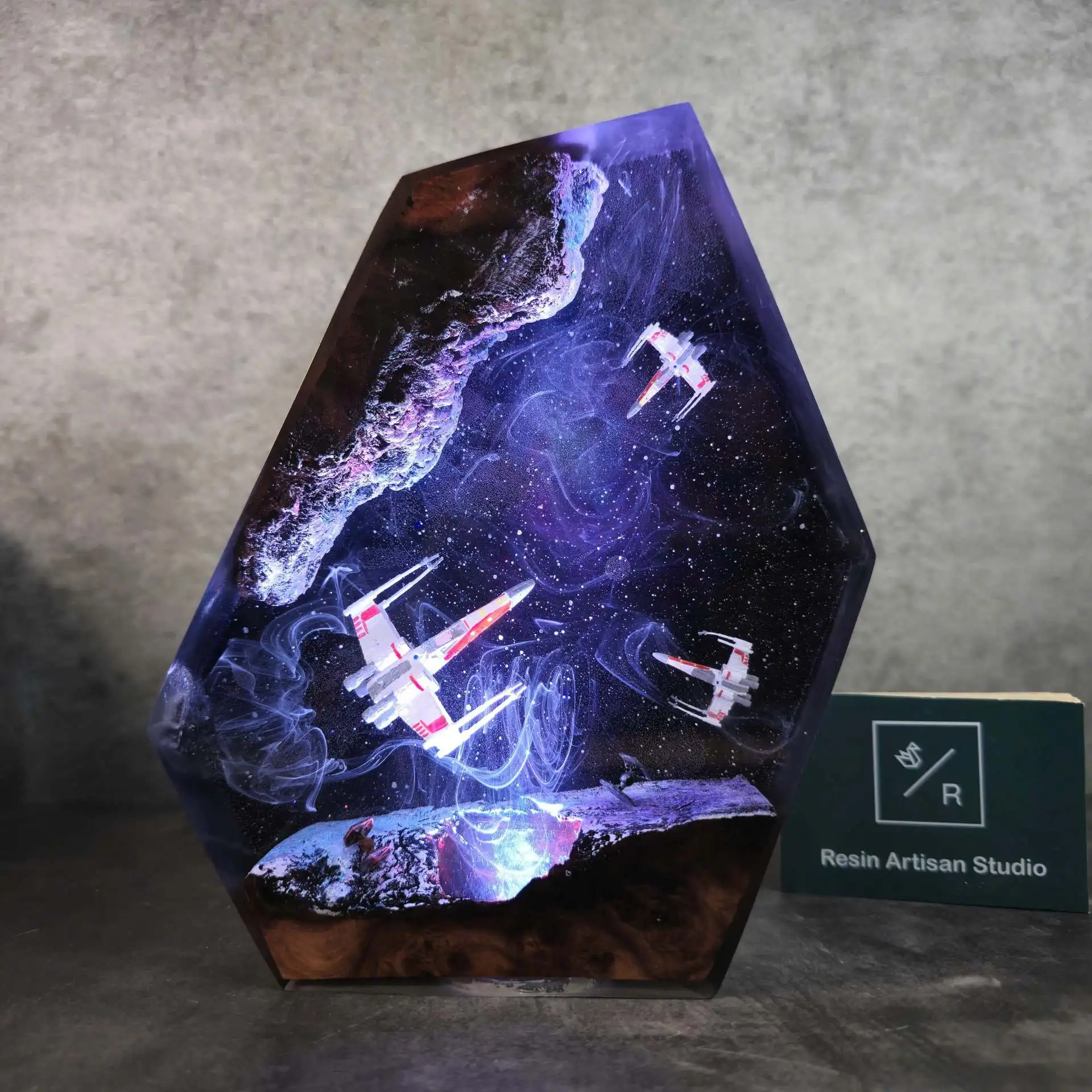 ZZ Handmade Epoxy Resin Night Light Galaxy Outer Space Spaceship Model Bedroom Atmosphere Lighting