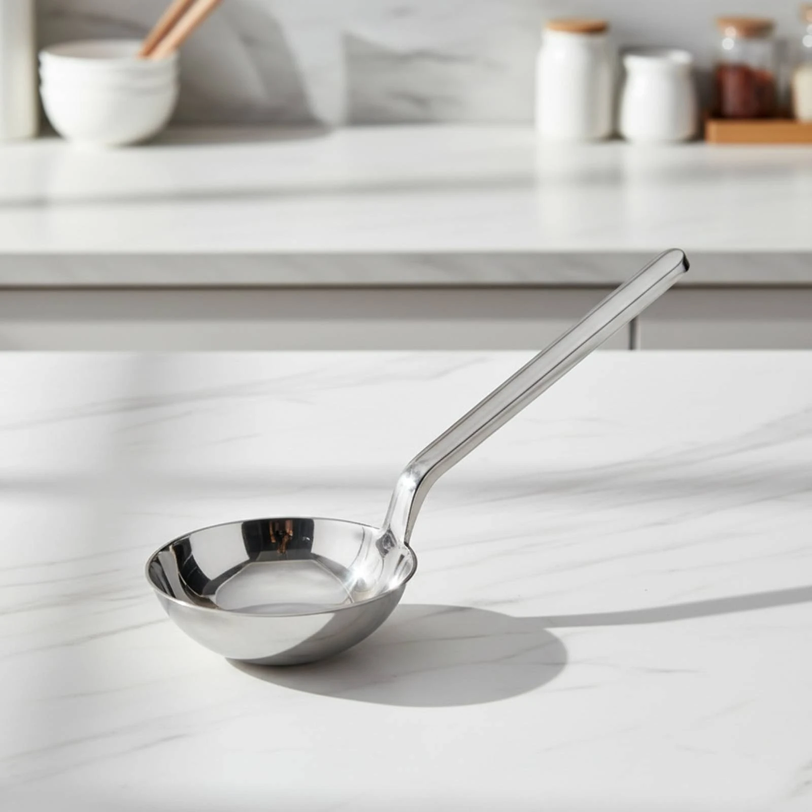 Soup Ladle Polished Mirror Finish Soup Ladle with Long Handle Spoon One-Piece for Home Cooks, Kitchen, Restaurant