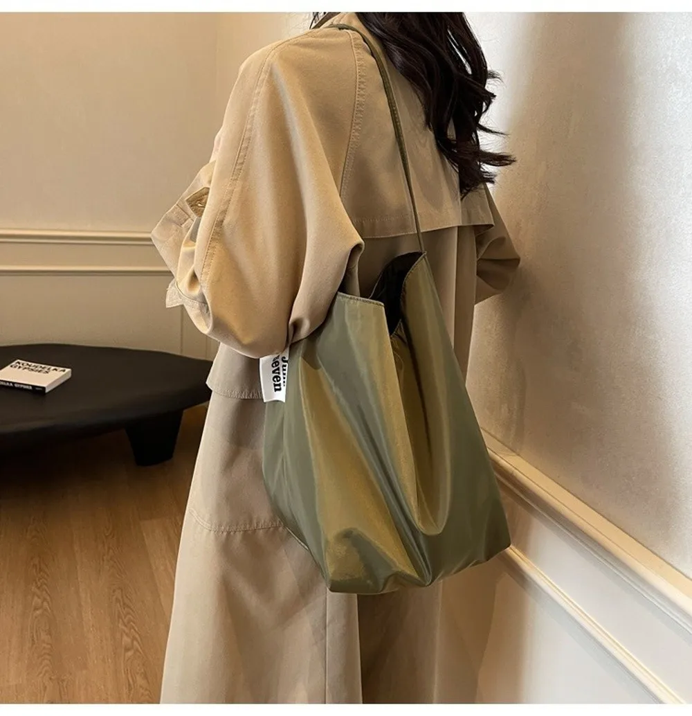 Modische Bestseller Einfarbige Weiche Nylon-Schultertasche Große Kapazität Designer-Handtasche Schlichte Vielseitige Tragetasche – Detail 14