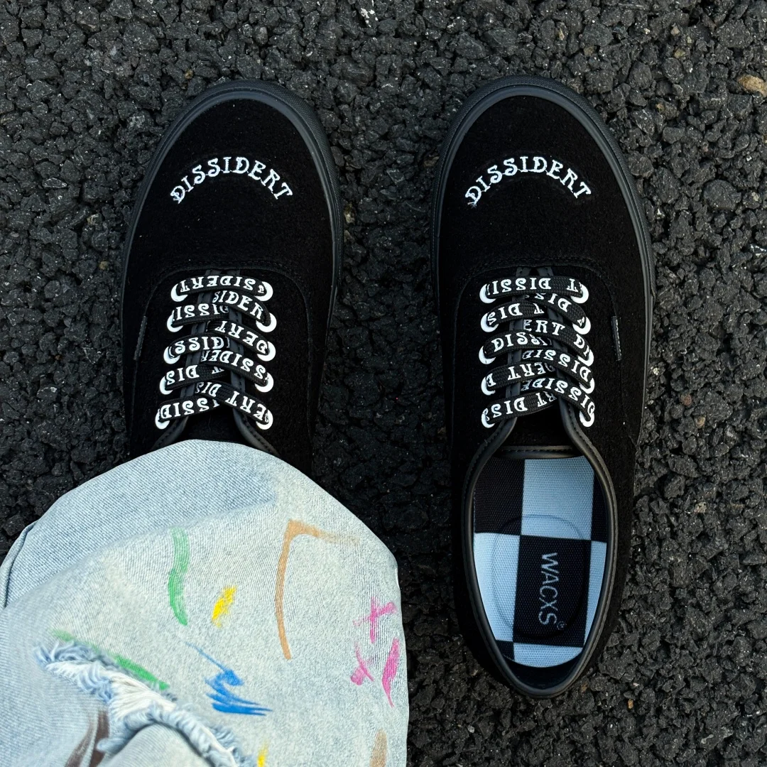 American Vintage Letter Print Low Top Skate Shoes for Men Women, Black NonSlip WearResistant Luxury Niche Couple Sneakers, Big