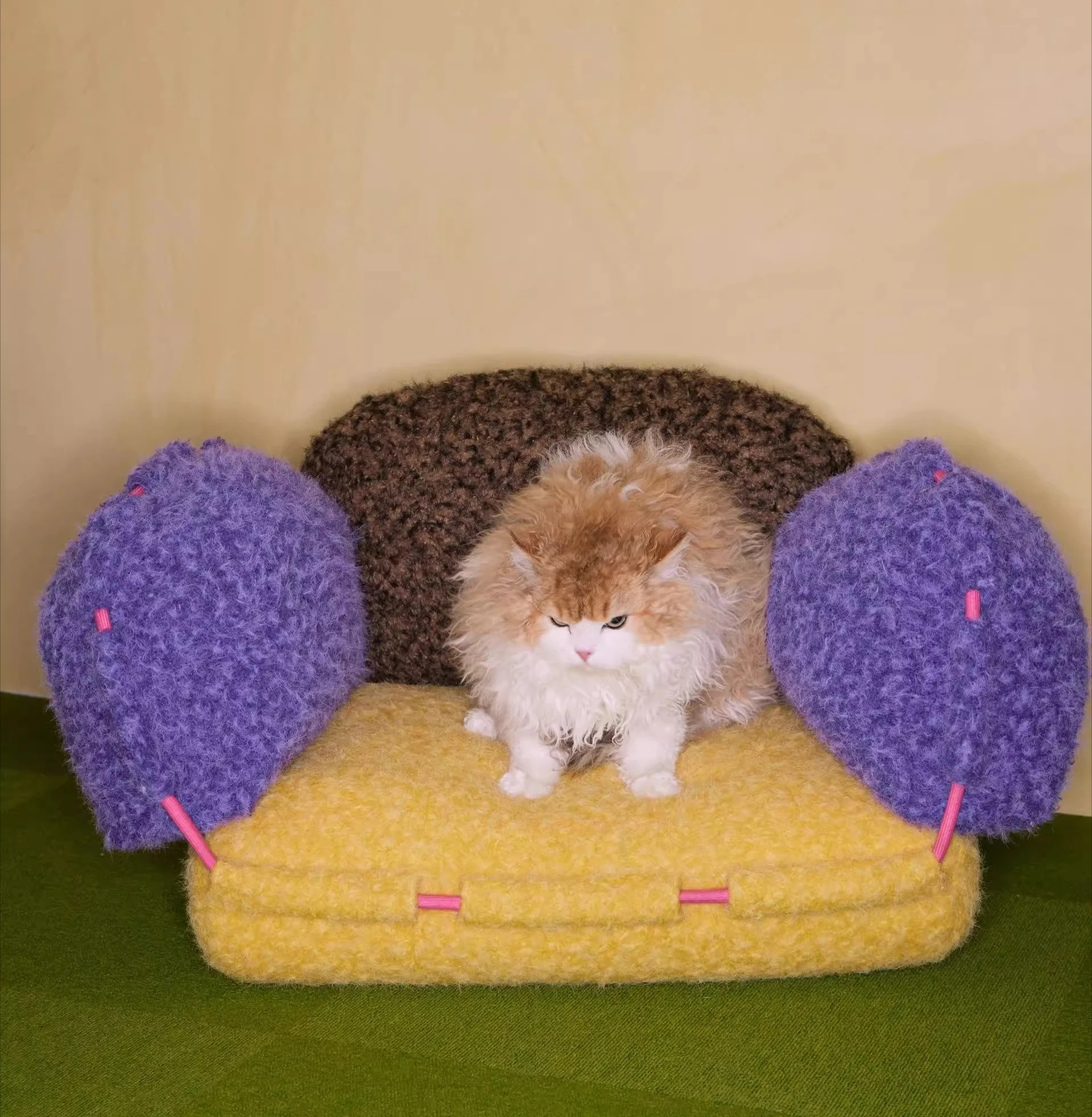 

Color pet sofa waterproof removable cat kennel