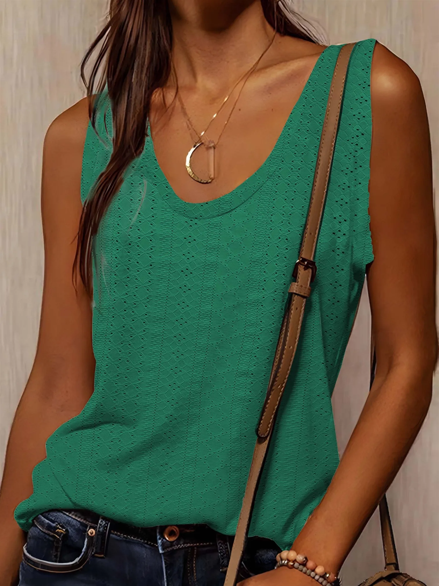Damen-Tanktop für Frühling und Sommer, weiß, V-Ausschnitt, ärmellos, perforierte Textur, entspannt, frisch, elegant, täglich, lässig – Detail 7