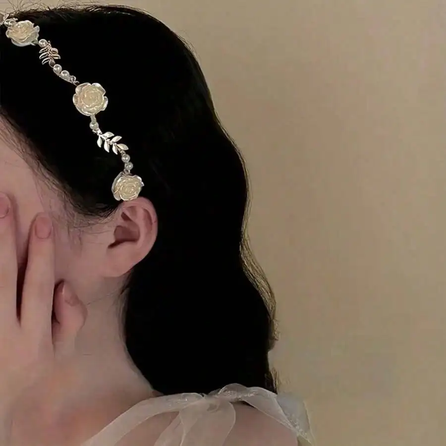 قطعتان/1 قطعة من زهور الورد لعيد الحب وعصابة رأس مزخرفة باللؤلؤ الاصطناعي، غطاء رأس أنيق ذهبي مع ou