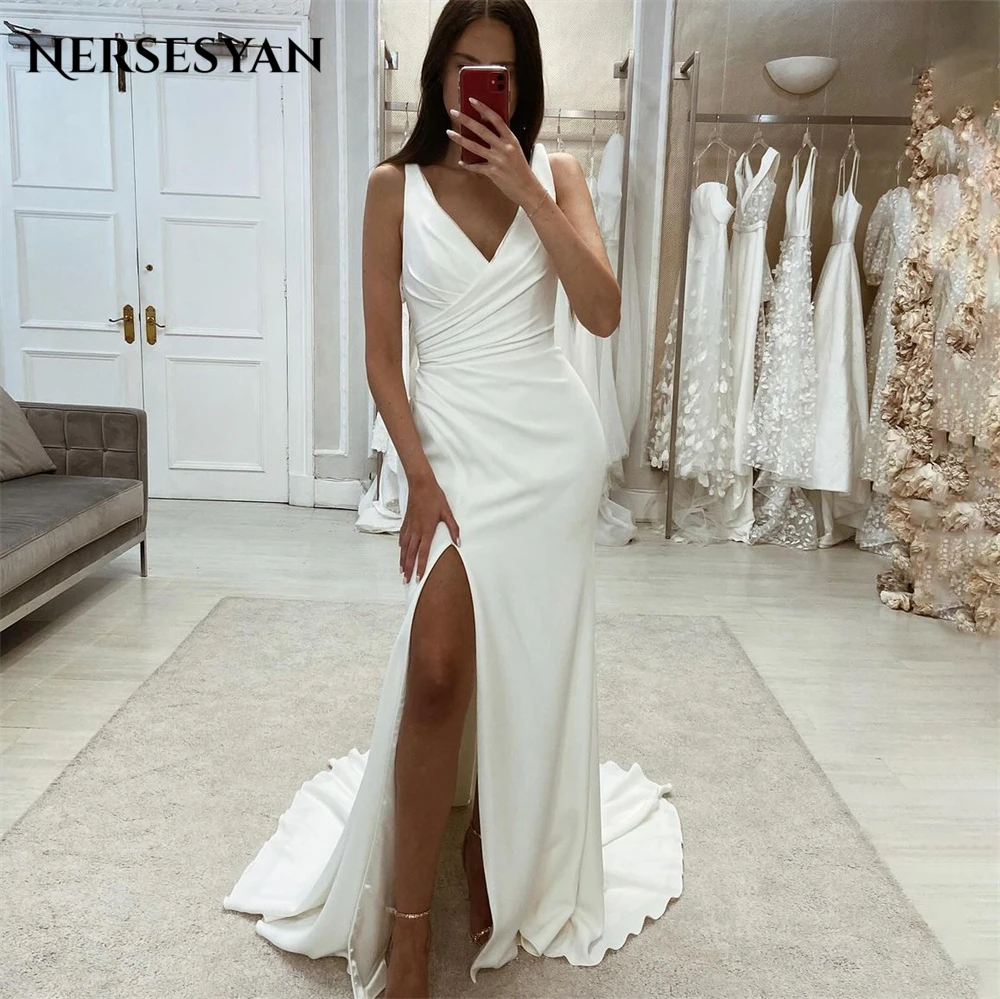 

Nersesyan Simple Mermaid Wedding Dresses V-Neck High Side Slit Bodycon Bridal Gowns Backless Brush Train Luxury Bride Dress