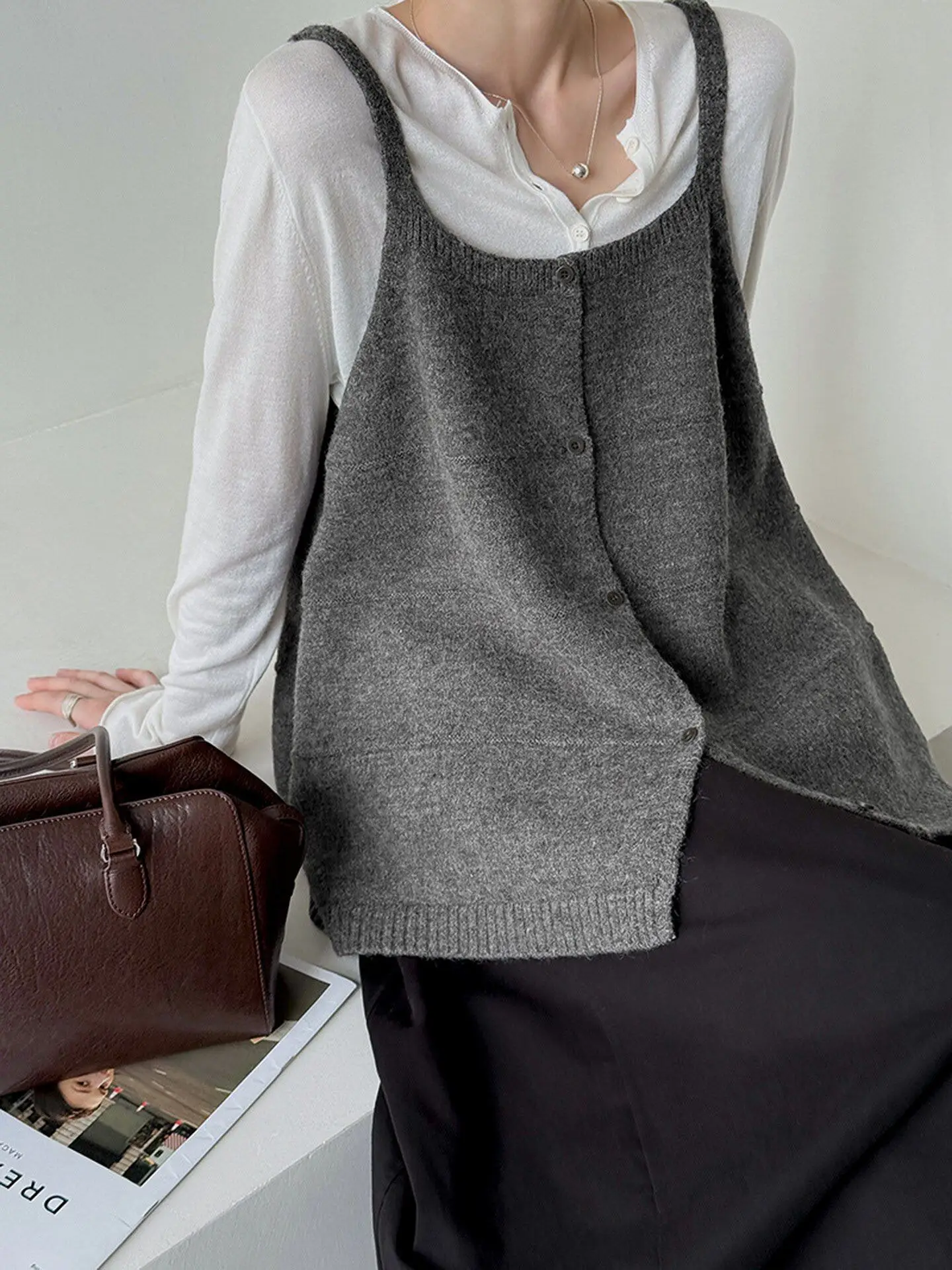 

Knitted suspender vest women's vest spring and autumn wear cashmere sweater cardigan unique super nice vest.