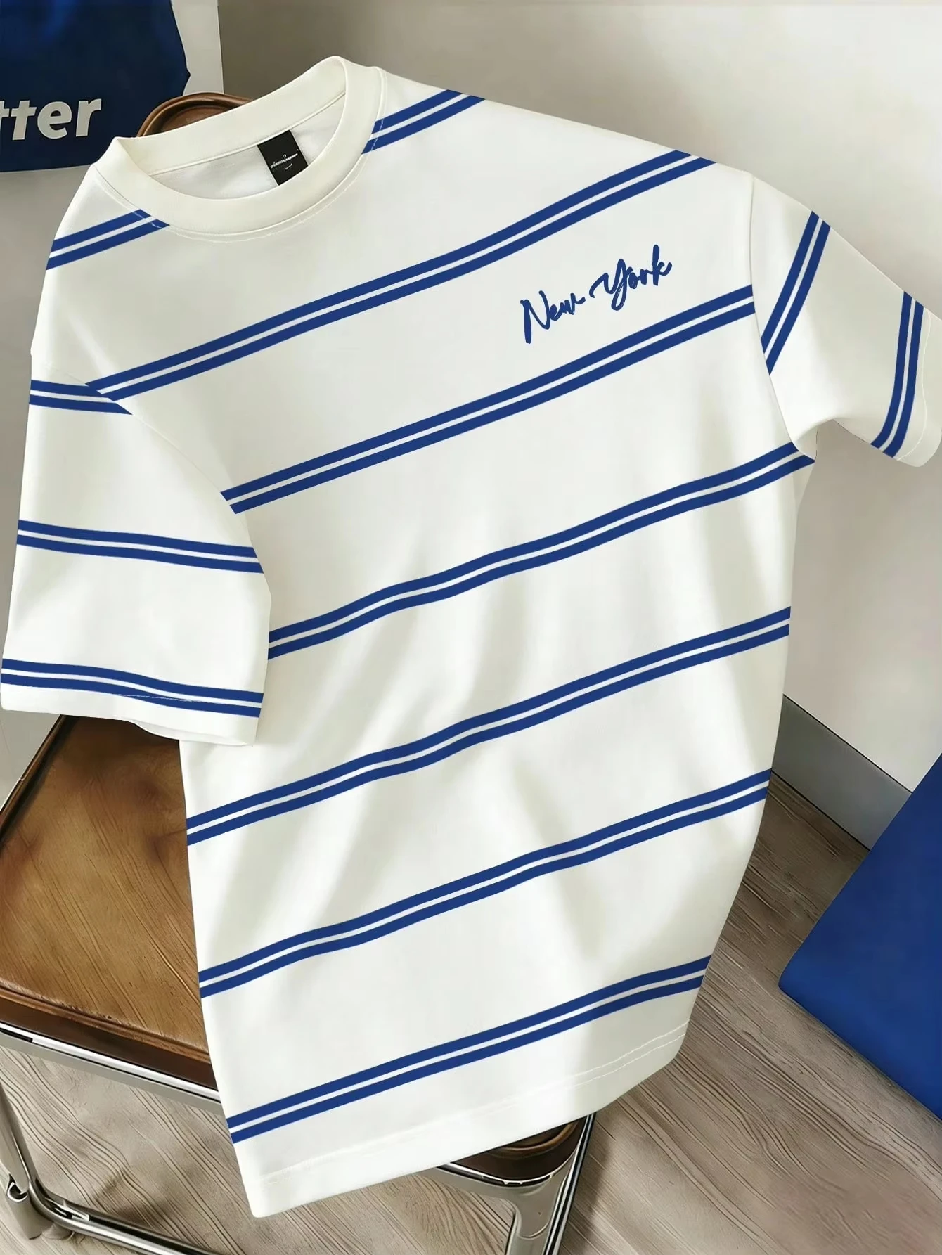 2026 Sommer Neuer Stil Herren T-Shirt Street Casual Mode Weich und Bequem Atmungsaktives 3D-Streifen-T-Shirt – Detail 3