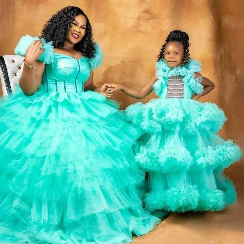 

Mint Green Flower Girl Dresses Luxurious Little Girls Ball Gown Crystals Tulle Tiered First Birthday Party Gowns for Photo Shoot