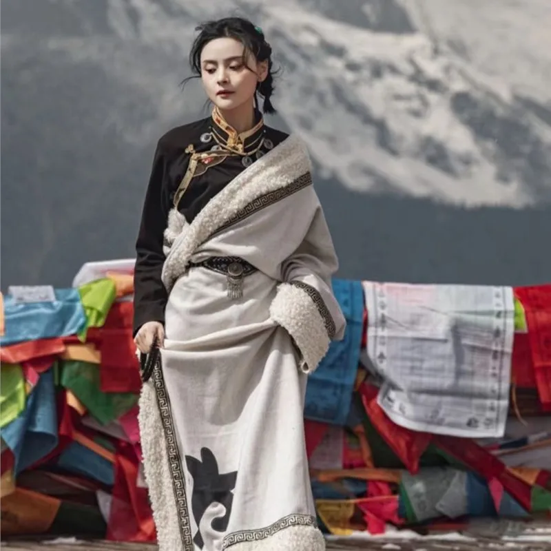 

Подходит и модный темперамент Юньнань Подорож Снимает Тибетский этнический повседневный халат Весна, осень-зима