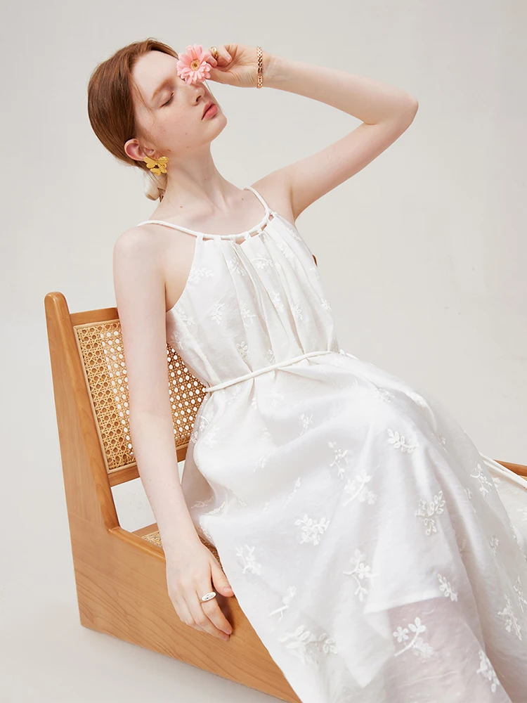 FSLE New Chinese Style Embroidered Halter Dress For Women 2024 Summer White Classic Versatile Casual Long Dress 24FS18030