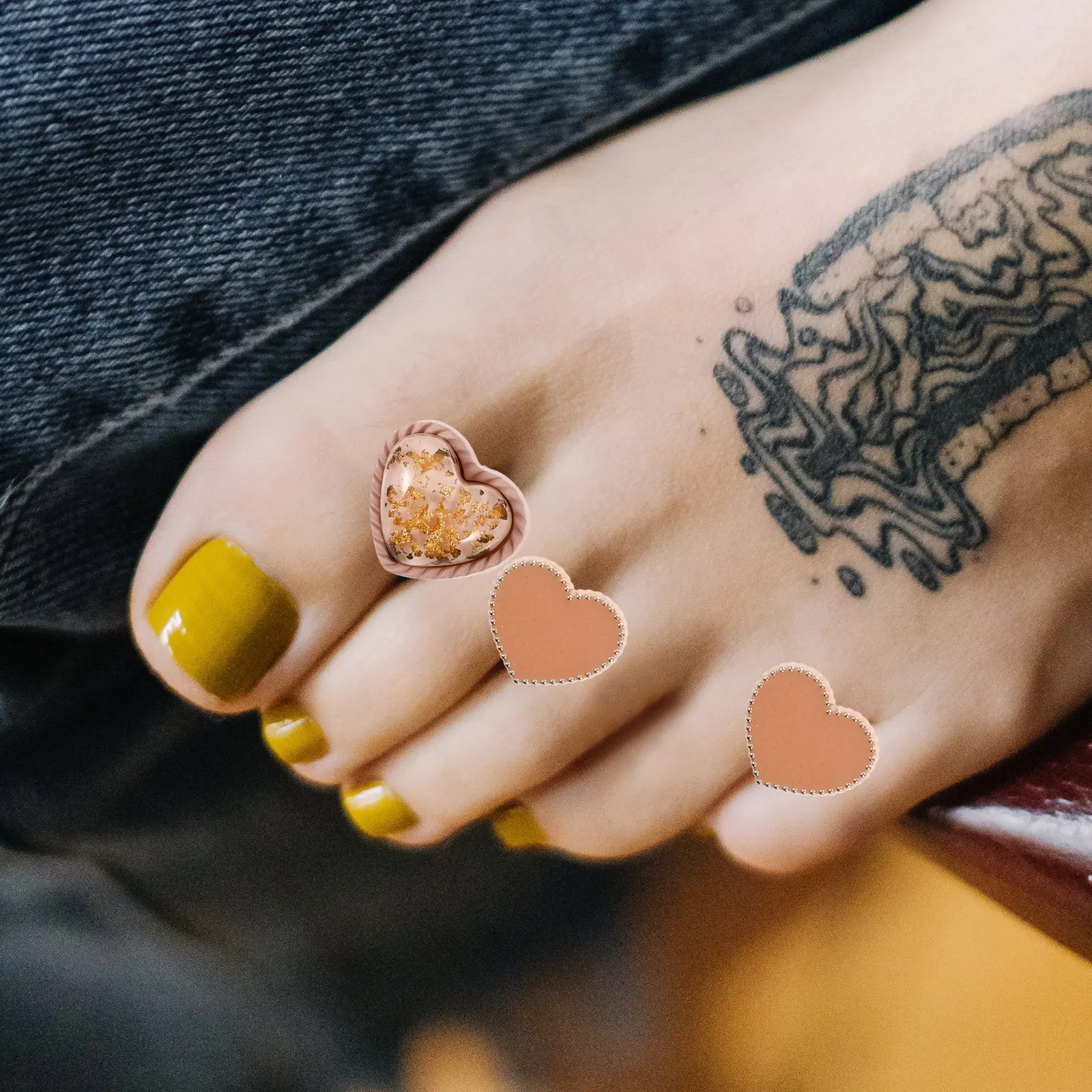 

8Pcs Nail Polish Toe Separators Heart Shape Resin Pedicure Toe Divider Adjustable Comfortable Nail Art Supplies for Women