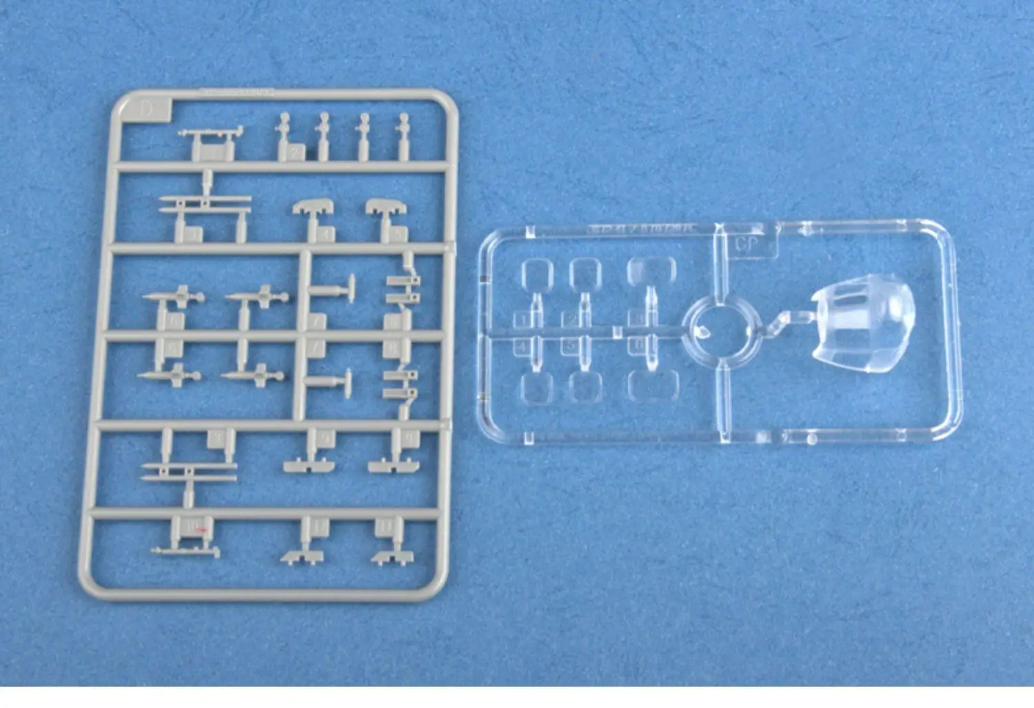 Hobby Boss 87244 1/72 scale Mi-2URP Hoplite antitank vaeiant