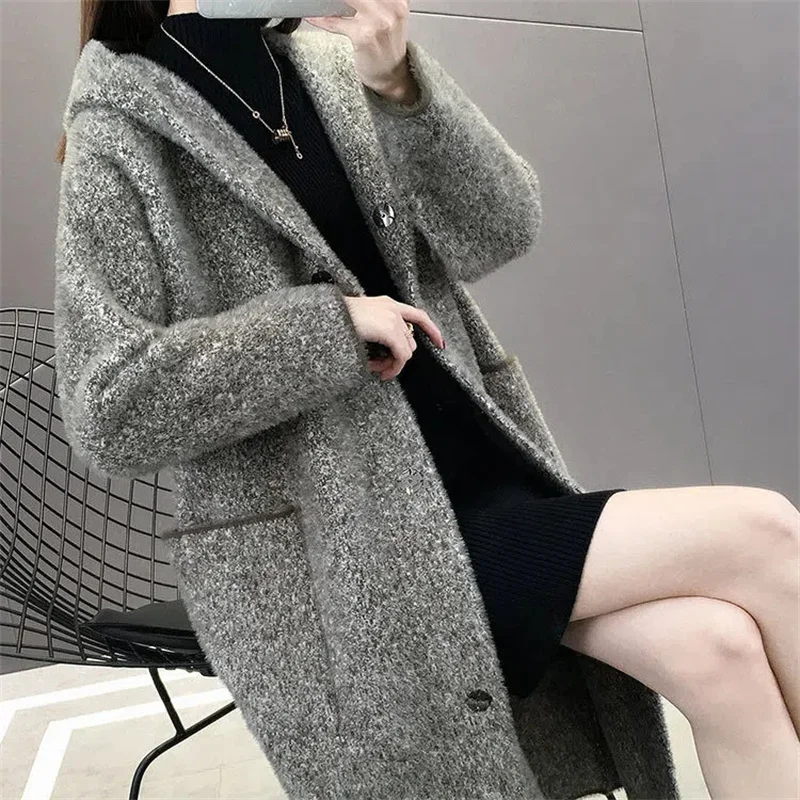 

Women Long Woolen Overcoat Nice New Autumn Winter Mink Velvet Coat Female Thicken Warm Outerwear Hooded Windproof Snow Coat