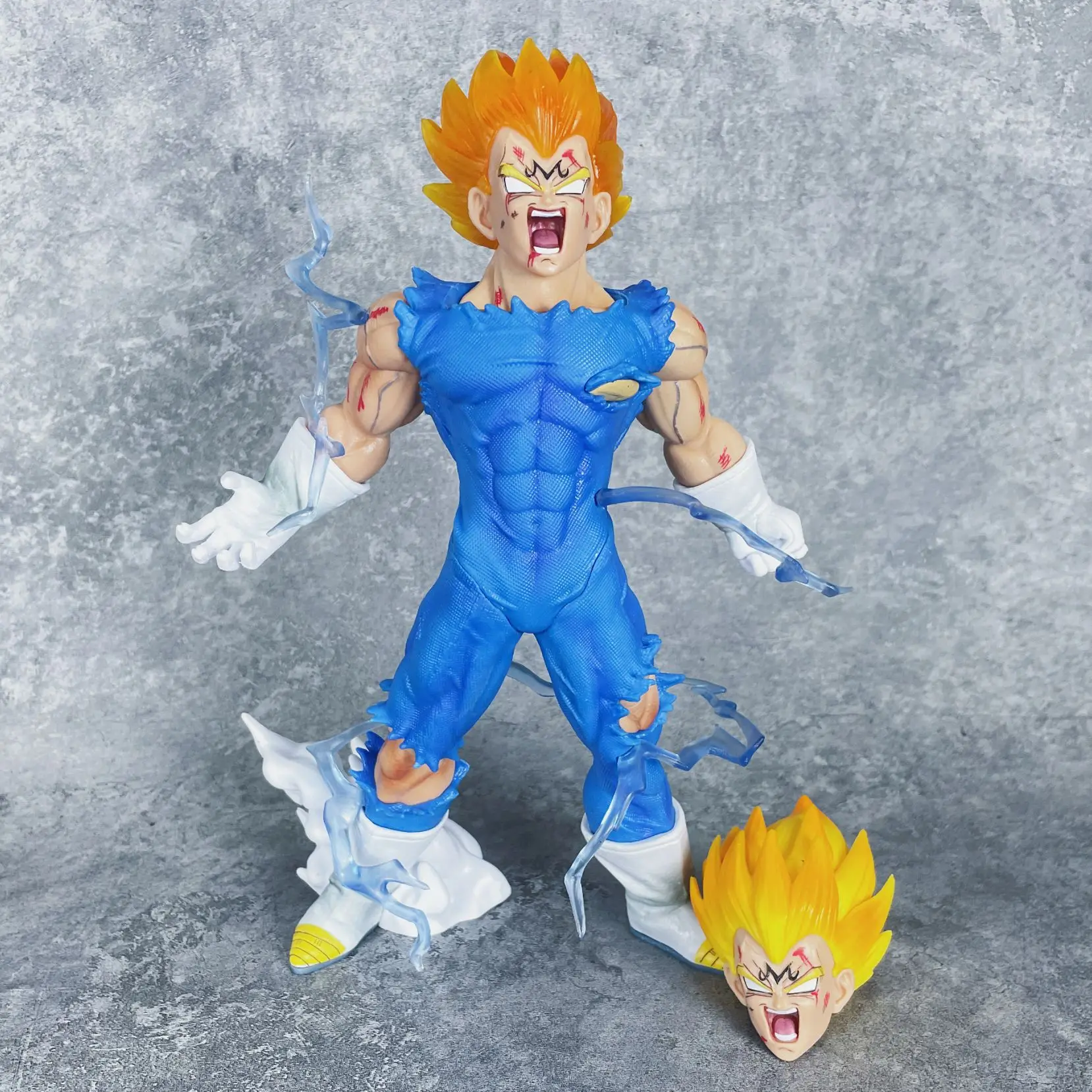 

Dragon Ball Z Action Figure Set with Interchangeable Heads - Featuring Self-destructive Vegeta