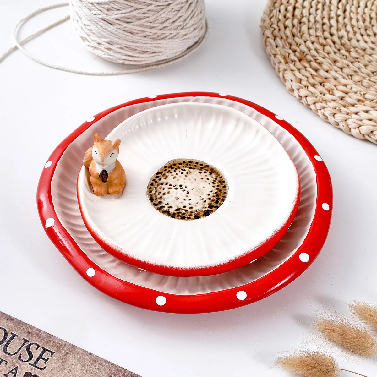 Mushroom-shaped Resin Jewelry Plate Stereo Squirrel Decorative Tray Key Storage Tray Desktop Decorative Accessories Storage Tray
