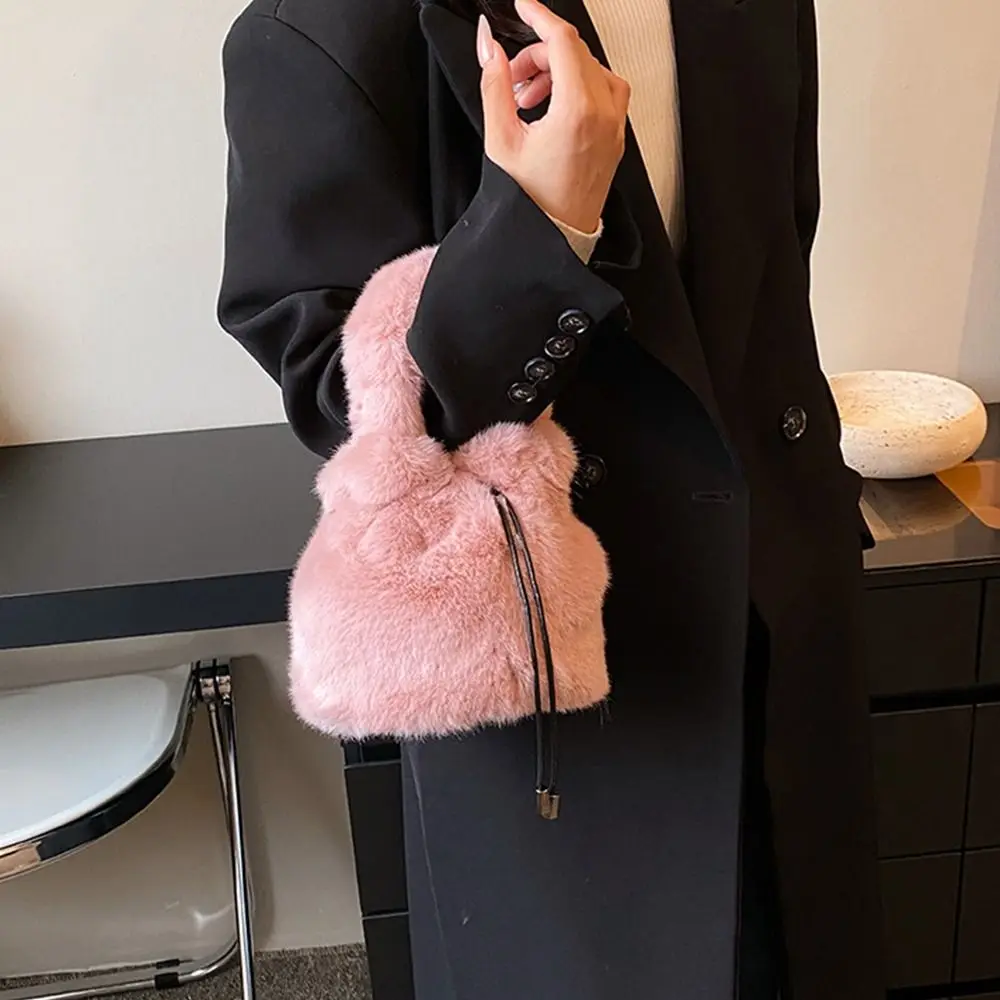 Korean Style Plush Bucket Bag Niche Design Solid Color Faux Rabbit Fur Handbag Crossbody Bag Handbag Small Phone Bag Travel