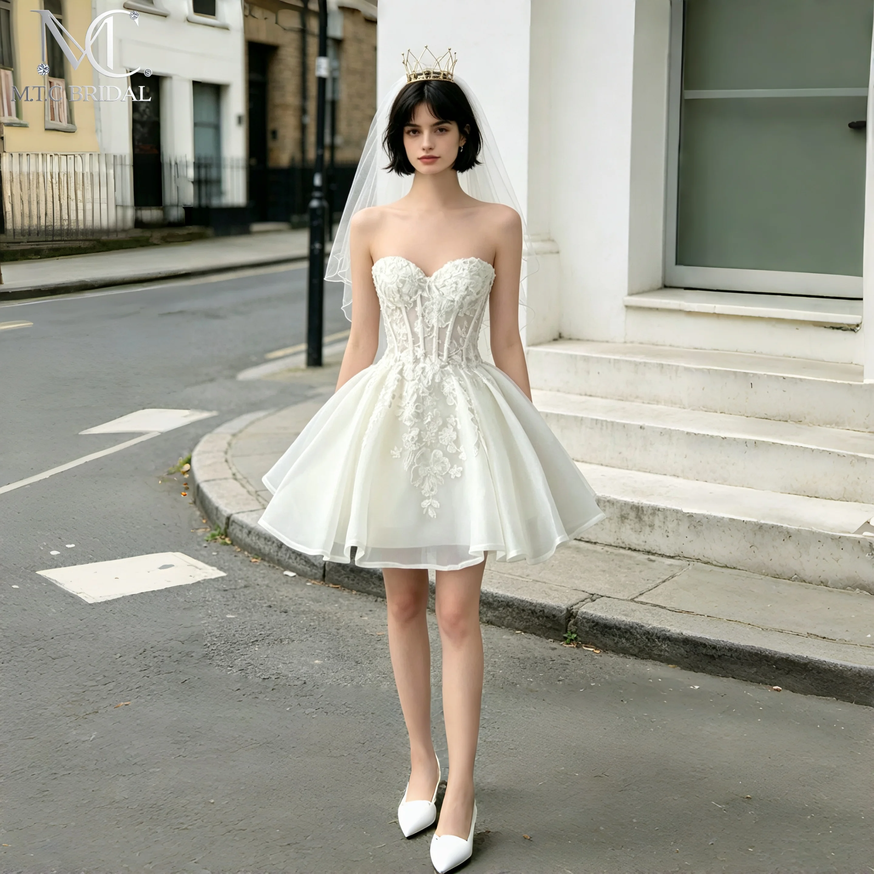 2026 Puffy Short Wedding Dress Exquisite Lace Appliques Illusion Corset Back Organza Mini Bridal Gowns Custom Made