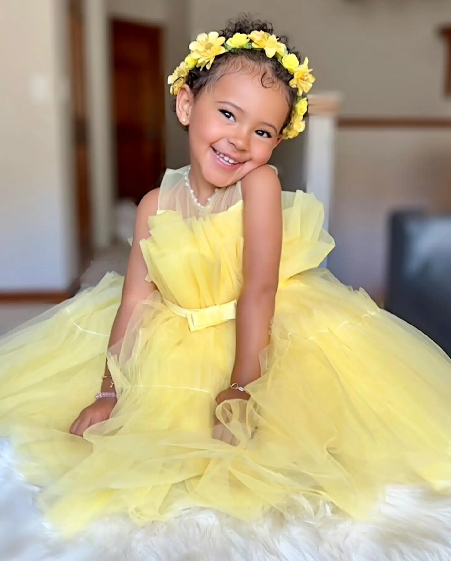 Yellow Flower Girl Dresses Tiered Ruffles Kids Birthdays Party Gowns with Belt Pleated Beads Children Photography Dresses