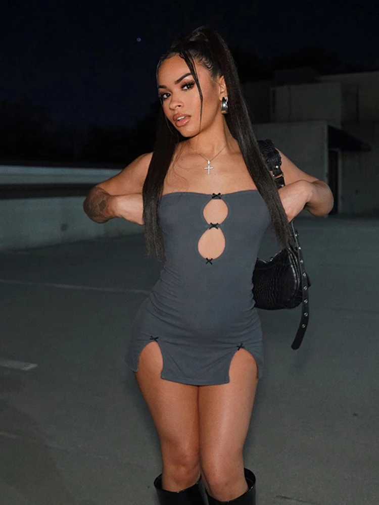 Weird Puss Mini Robe pour Femme, Noeud Appliqué, Fentes Ajourées Sexy, Sans Bretelles, Dos aux, Monochromatique, ixChic, Wlwear, Batterie Maigre, Été