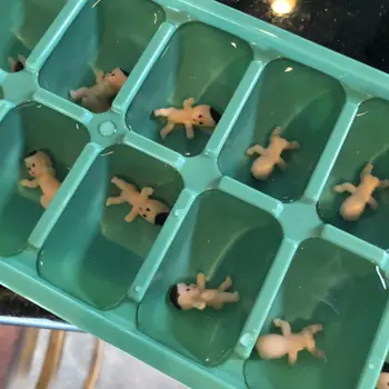 30/60/100個迷你塑膠嬰兒,適用於嬰兒派對冰塊遊戲,小巧可愛,也適合嬰兒派對、性別揭曉派對、生日蛋糕派對等場合。 8 最佳銷售 嬰兒派對遊戲 - №1