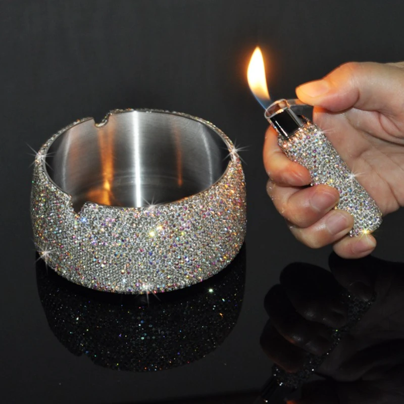 1Pc Luxury Shiny Diamond-embedded Ashtrays Travel Portable Mini Pocket Stainless Steel Ashtray Easy Clean Home Decoration Women