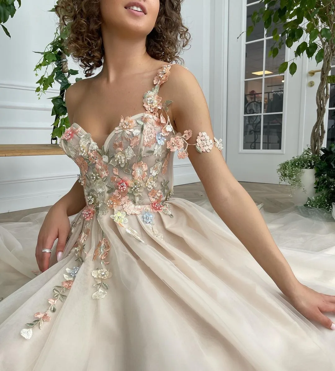 Robe de Soirée Élégante et Personnalisée pour Femme, Vêtement de Couleur Beige, Fente Latérale, Motif Floral 3D, Style Privé, Vitalité, 2023