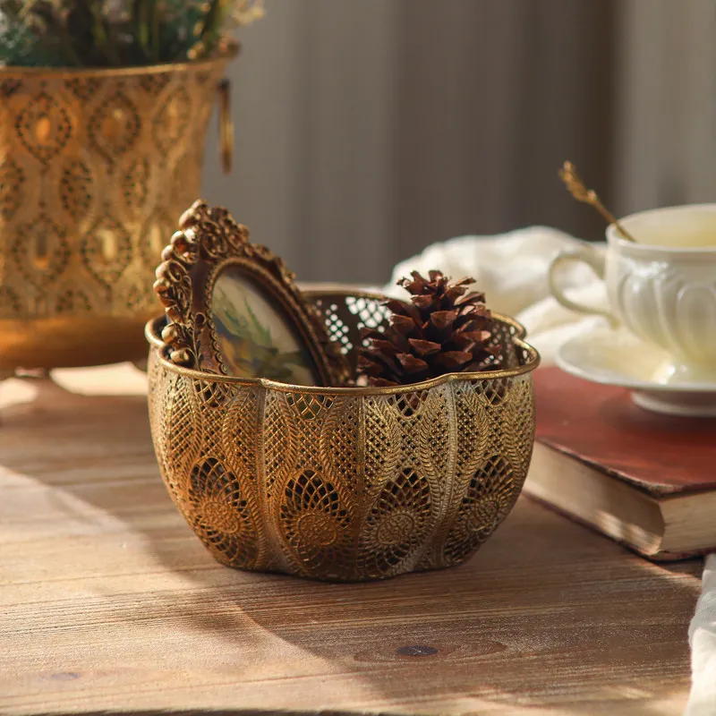 Gold wrought iron hollow leaf lace storage device French light luxury desktop decorative ornament