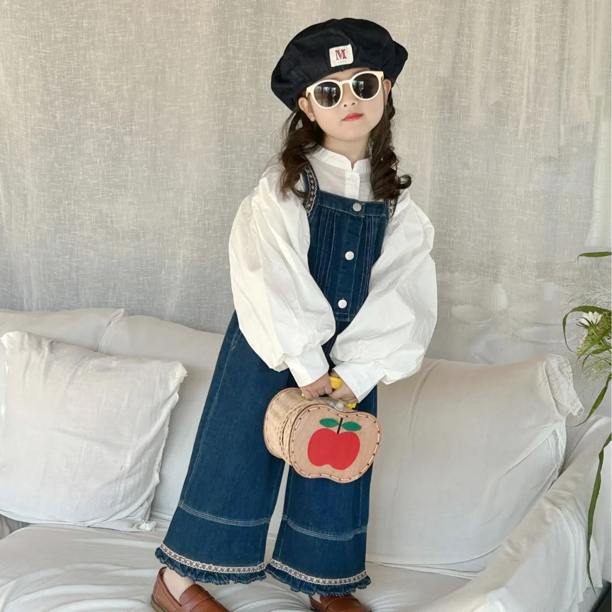 

2024 Spring New Korean Children's Wear Girl's Sling Denim Top+Wide Leg Jeans Denim Set kids clothes