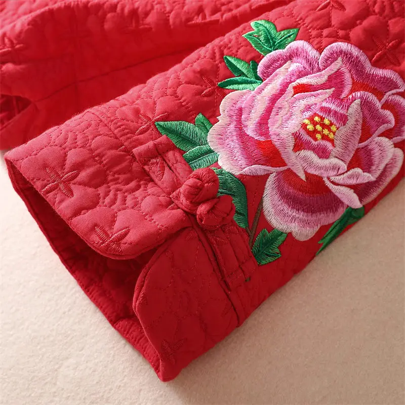 Retro-Stehkragen-Knopf-Baumwolljacke für Damen, große Größe, Tang-Anzug-Stil, ethnisch bestickter Kurzmantel im Herbst/Winter G026