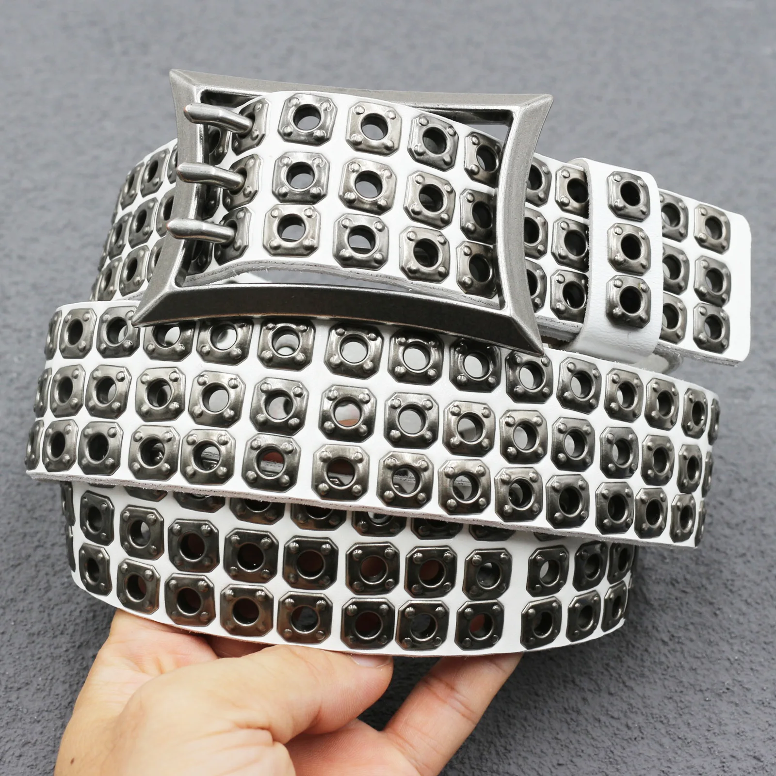 

Original Neutral American Motorcycle Belt Heavy Duty Punk Hollow Rivet Men's Genuine Leather Belt Women's Three Pin Buckle Strap