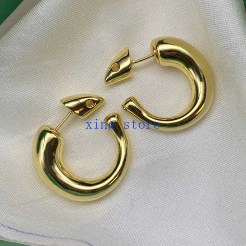 

2024 Fashion and Leisure New Round Couple Women's Earrings