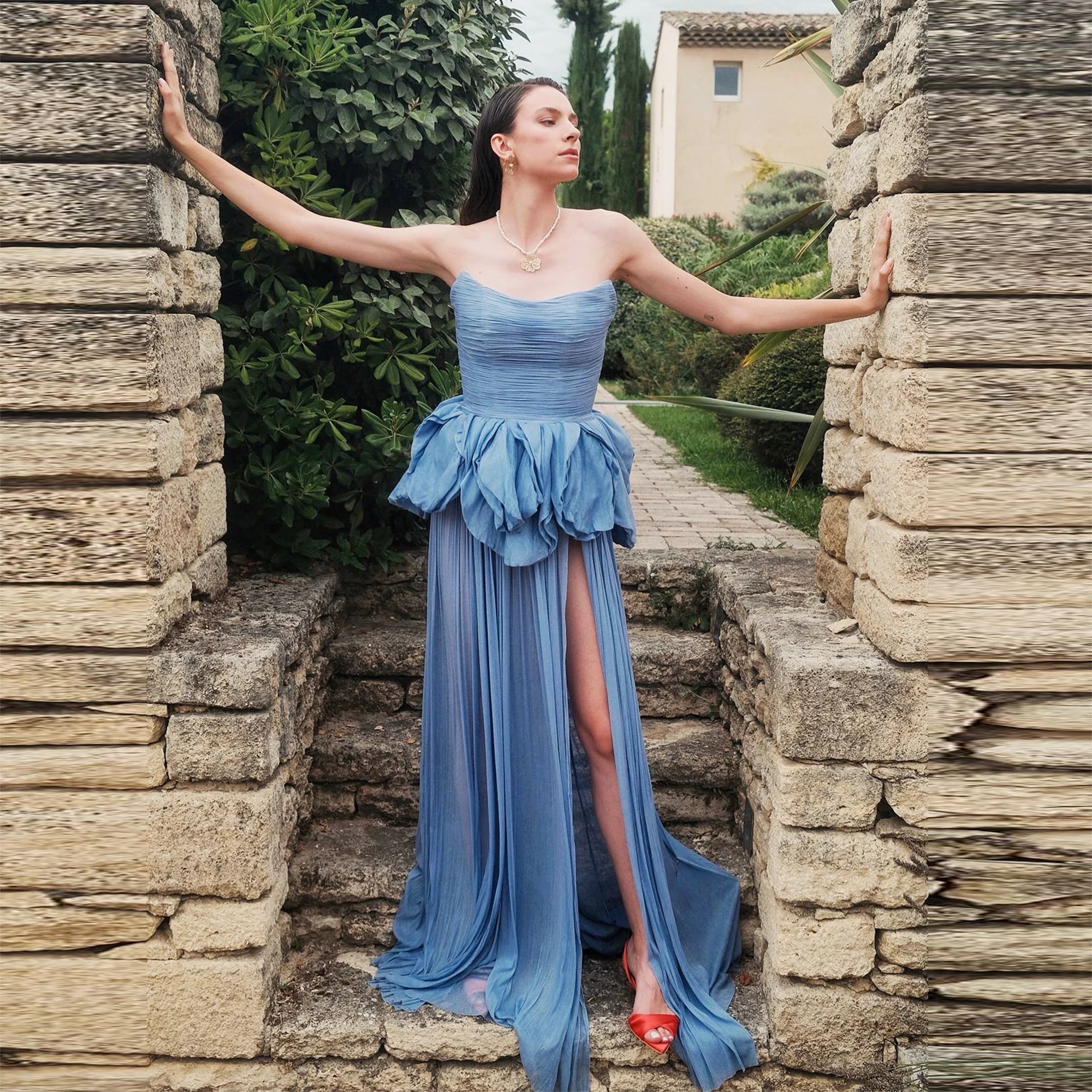 

Ледяные синие вечерние платья без бретелек с баской, сексуальные платья для выпускного вечера длиной до пола с высоким разрезом, плиссированные женские вечерние платья
