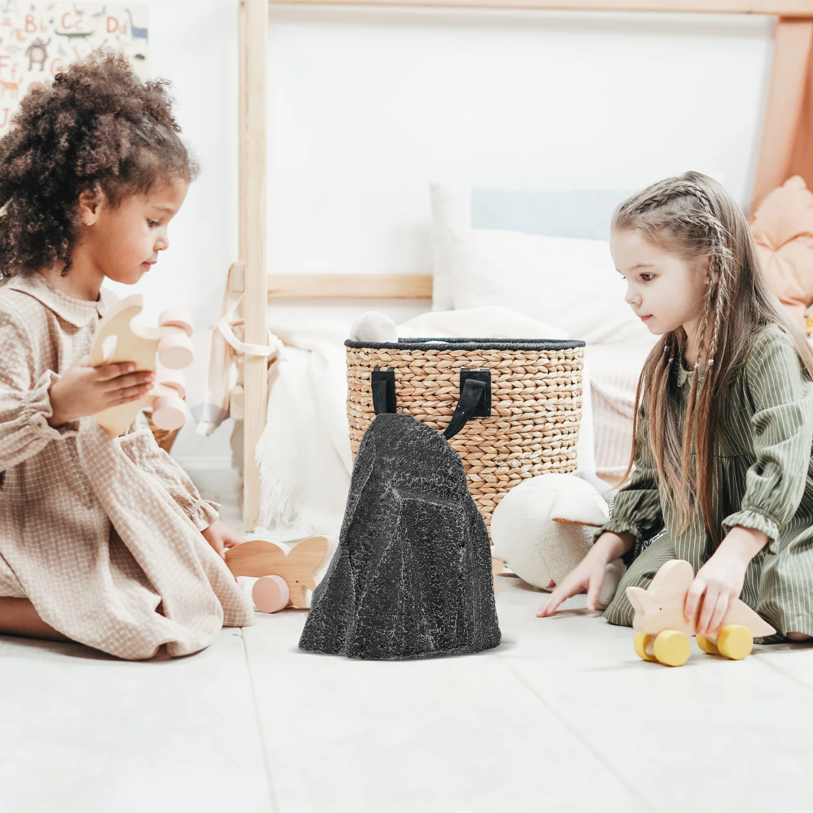 

Fake Landscaping Rock for Outdoor Garden Realistic Resin Sandstone Rockery Artificial Stone Ornament Foam Lawn Decoration