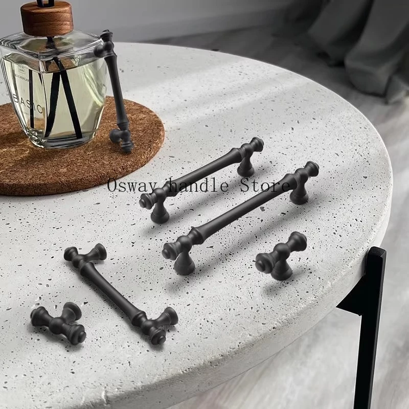 

Cabinet door handle wardrobe door handle drawer cabinet kitchen door modern American hardware single hole sub-black high-end