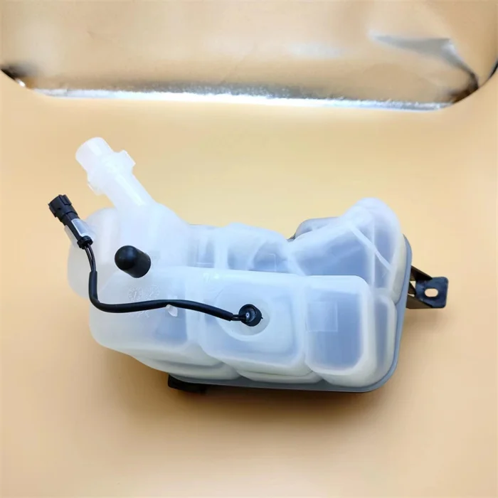 2.0 2.2 TD4 Radiator Coolant Overflow Container for LAND ROVER LR2 RR Evoque VOLVO S80 V70 XC60 Expansion Tank 31200321 LR024296