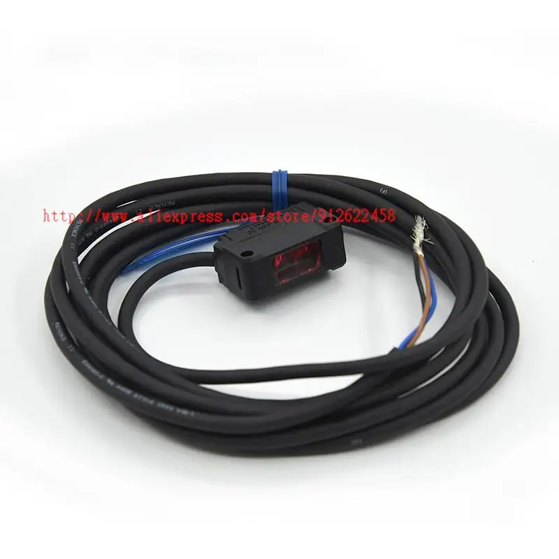 PZ-G61P  Built-in Amplifier Sensors Photoelectric Switch  Square retro-reflective Cable Type  PNP 100% New Original