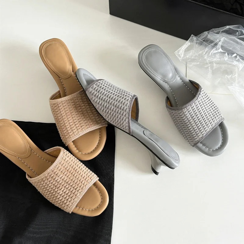 

Grey Suede Women Slippers Weaved Design Hollow Out Kitten Heels Summer Shoes Khaki Concise Style Lady Beach Slides Flip Flops