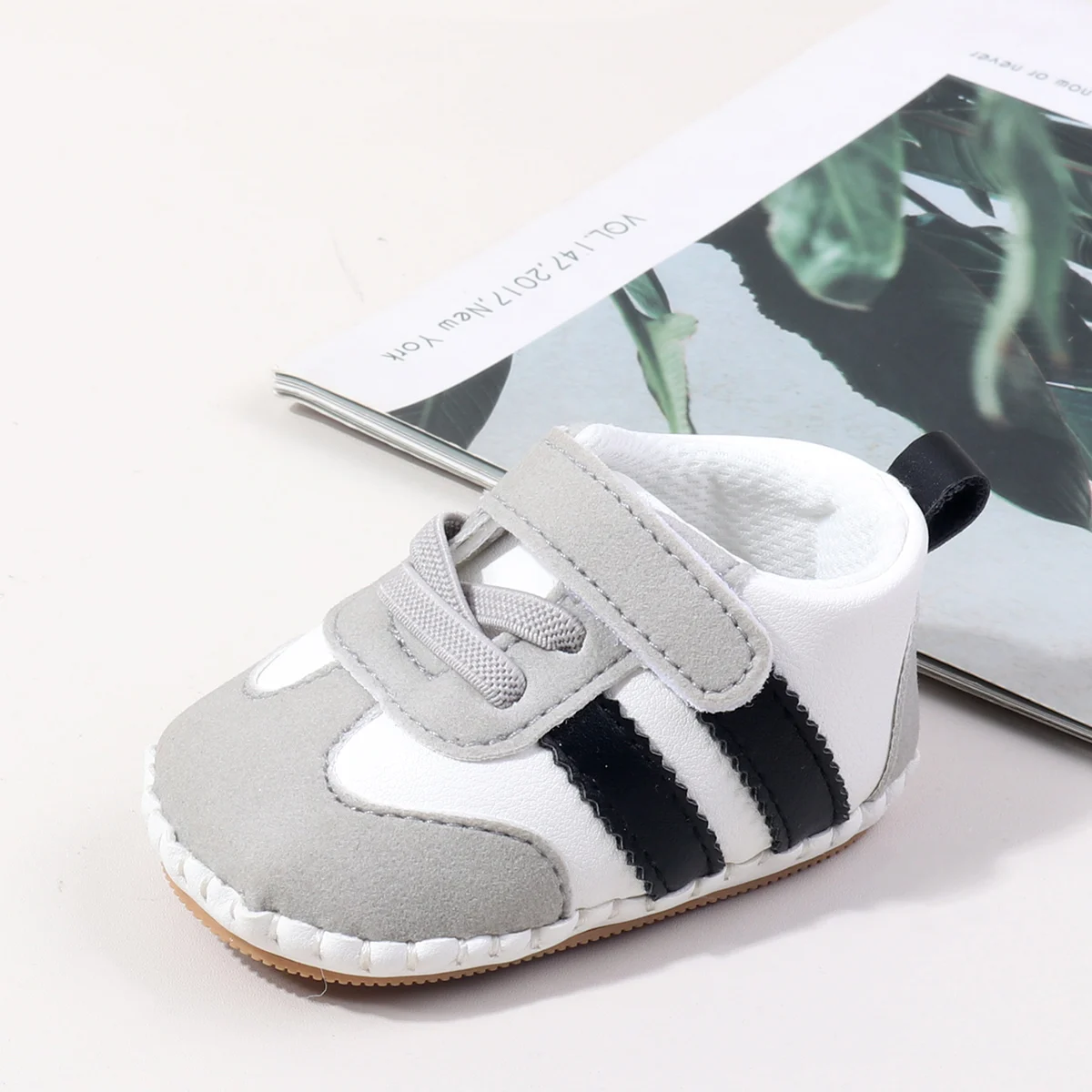

Spring and Autumn New Style Baby Shoes Soft Soles Learning to Walk Shoes Toddler Sports Shoes 0-1 Years Old Baby UnisexShoes