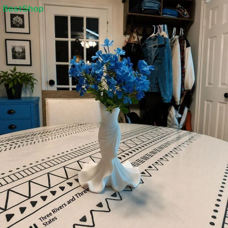〔G〕White Plastic Dress Shape Vase Creative Body Skirt Design Flower Vase Home Table Art Decoration