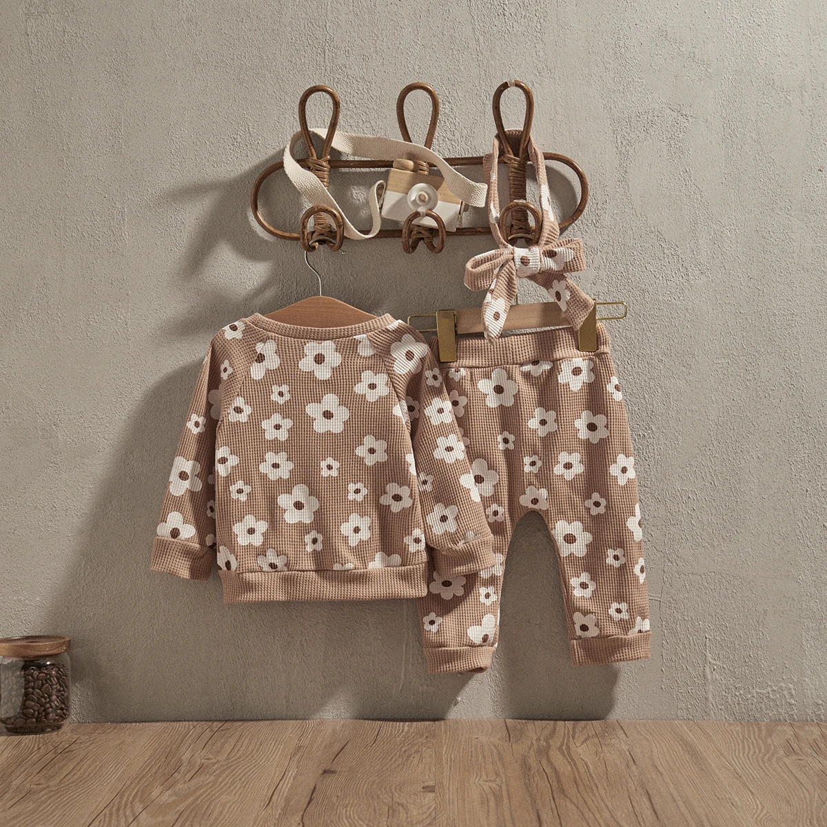 EWODOS Infant Baby Girl 3pcs Outfits Flower Print Long Sleeve Crewneck Tops Pullover Pants Bow Headband Children's Girl Sets