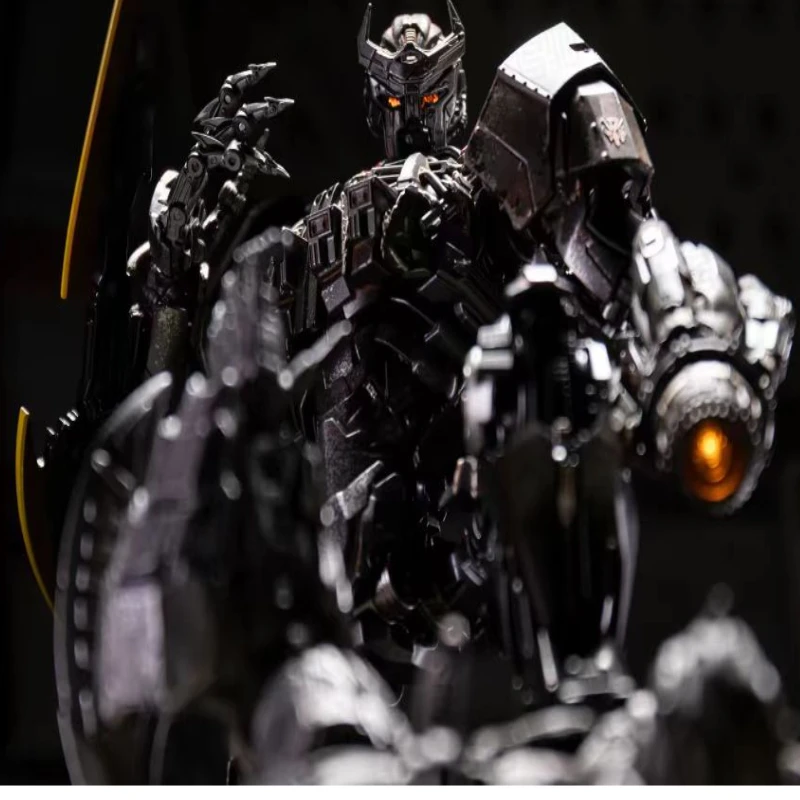 Zabawki 20 cm dostępne od ręki Transformer Movie 7 PRO Scourge Ruchomy, wstępnie zmontowany model robota Figurki kolekcjonerskie dla entuzjastów Prezent