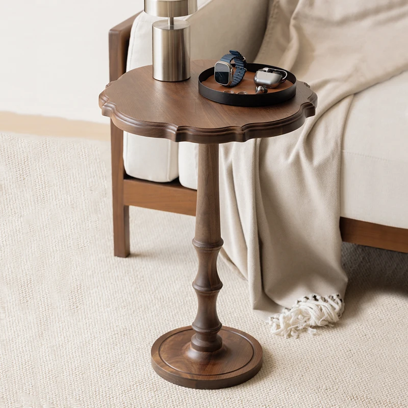 

North American black walnut solid wood small coffee table American retro sofa side few balcony casual small round table