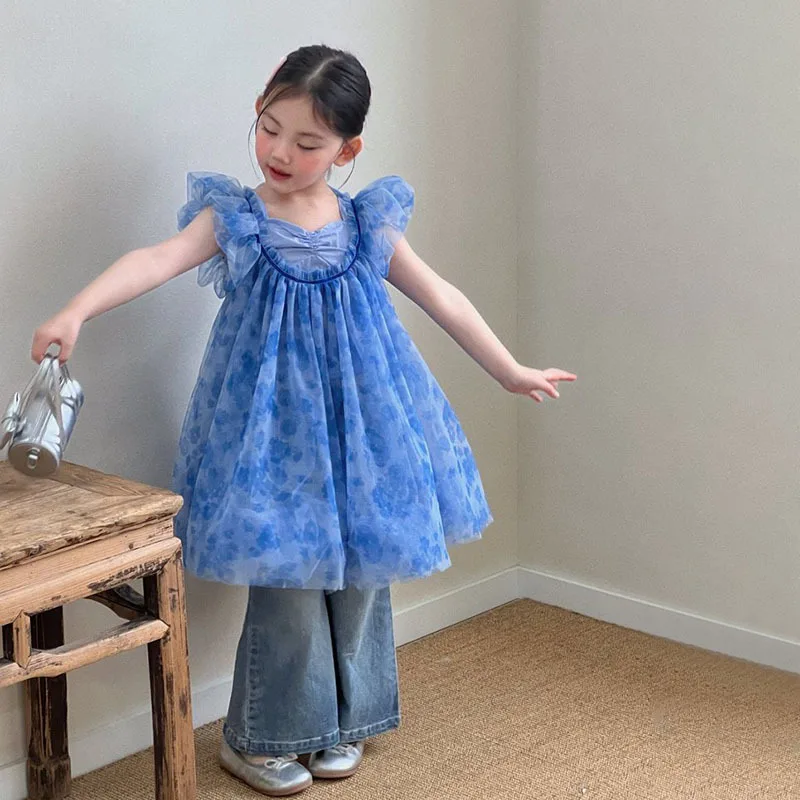 Girls' summer 2026 new children's flower suspender mesh skirt versatile micro flared denim pants trendy two-piece set
