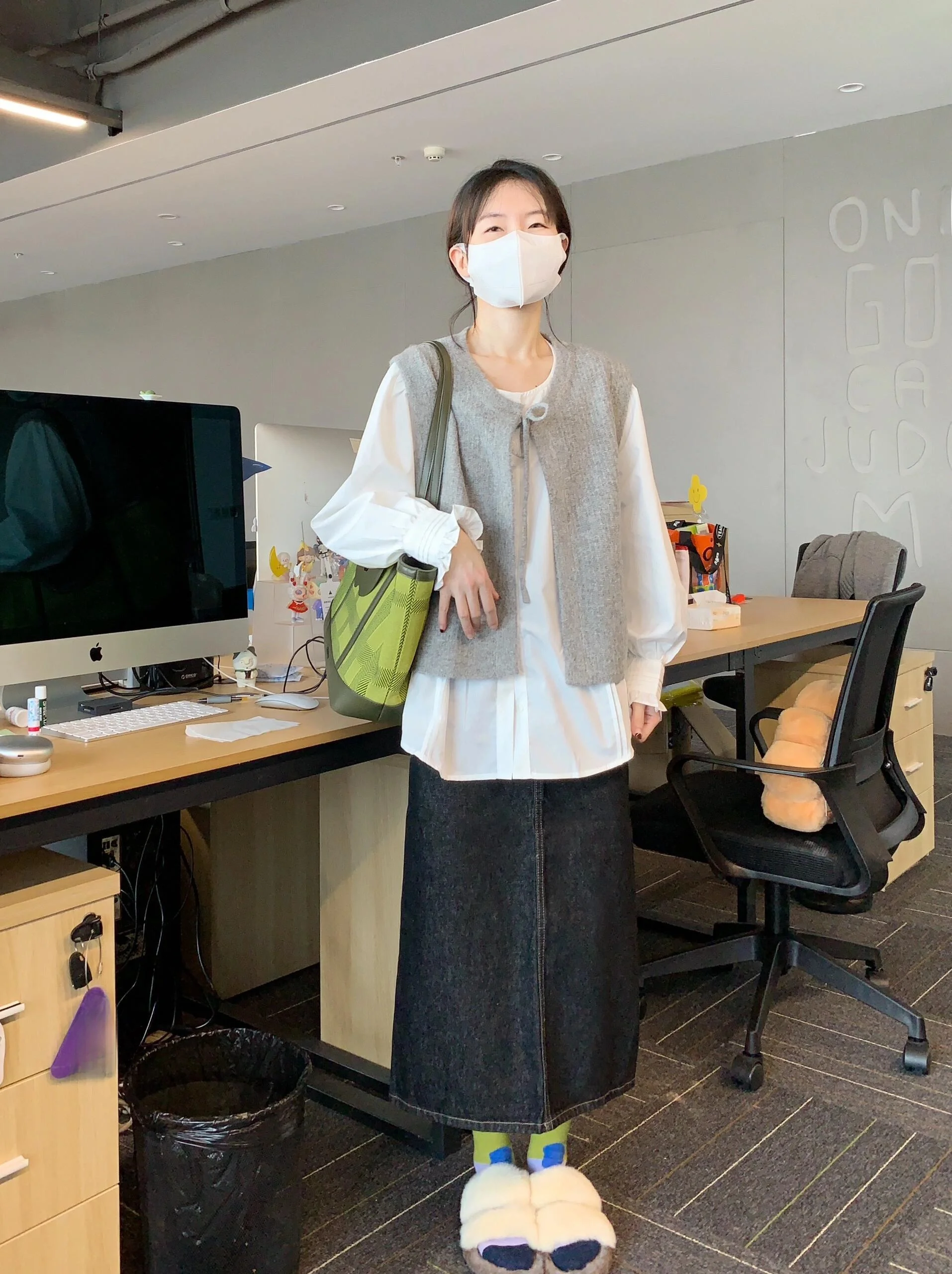 

Lazy Style Women's Knitted Vest And Bubble Sleeve Shirt Set Casual Spring Outfit High Waist Polyester Fiber Loose Fit Commute...