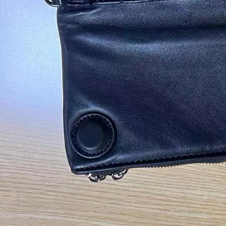 Sac carré à bandoulière tendance avec chaîne, sac à bandoulière croisé pour femme, sac sous le bras, sac à main de créateur minimaliste avec chaîne