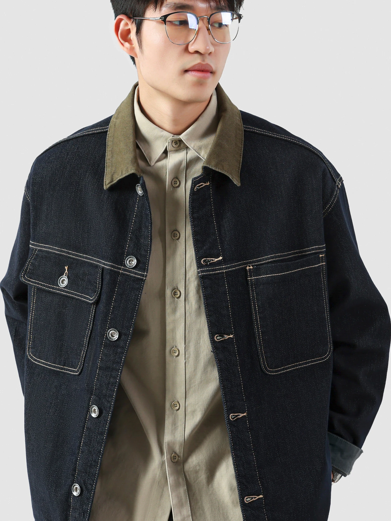 جاكيت دنيم كاجوال فضفاض بغسيل قديم للرجال، موديل جديد لفصلي الربيع والخريف مع تفاصيل الجيوب، مقاوم للرياح، مصنوع من ألياف الب... #2