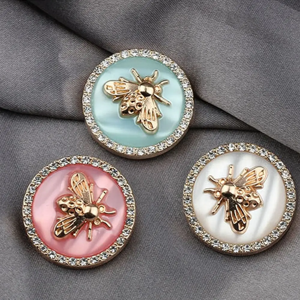 Shiny Rhinestones Decor Metal Little Bee Shape Buttons for Clothing Luxury Coat Cardigan Sweater Sewing Needlework Accessories