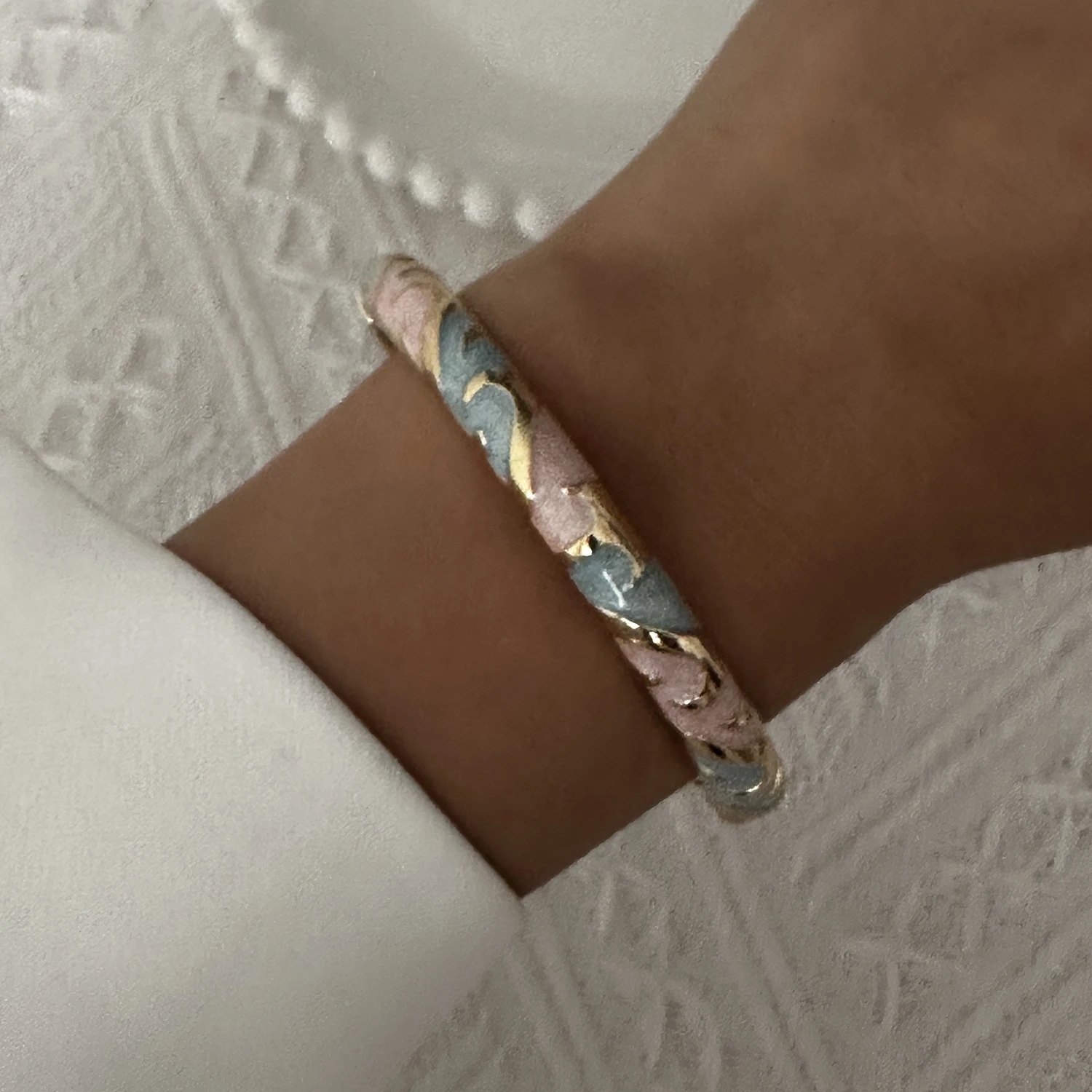 Elegantes Emaille-Armband mit Blumenmuster für Damen, Retro-Stil, vergoldet, mit Zirkonia-Blumen und bösem Blick, Partyschmuck
