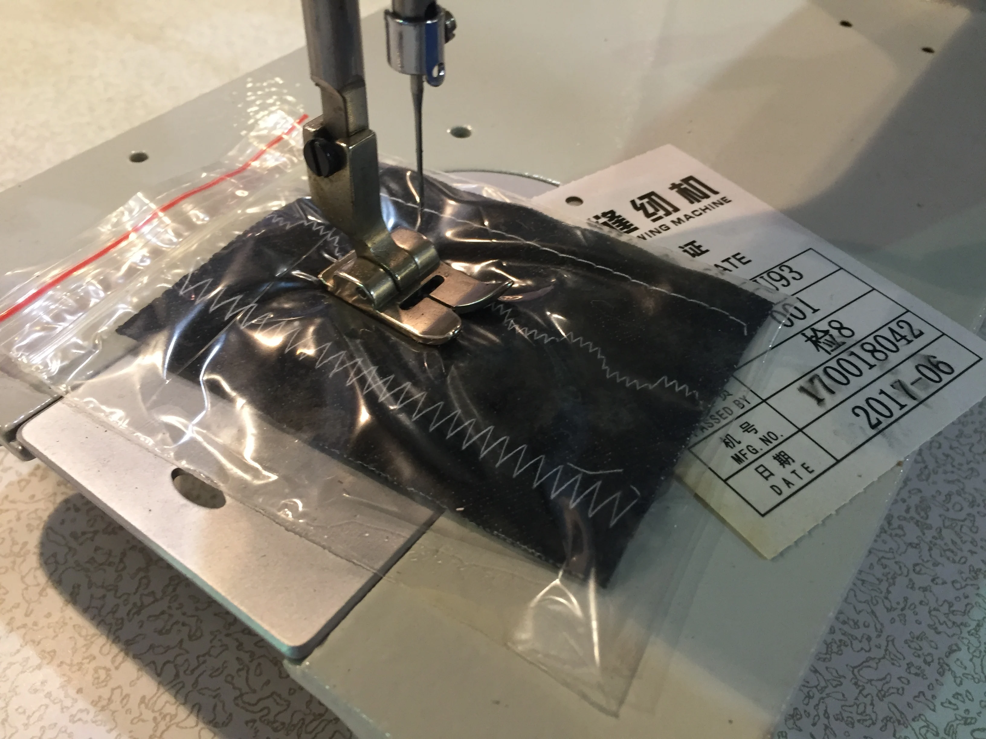 AS20U93 Auto Lubrication Zigza - Sewing Zigzag review and price