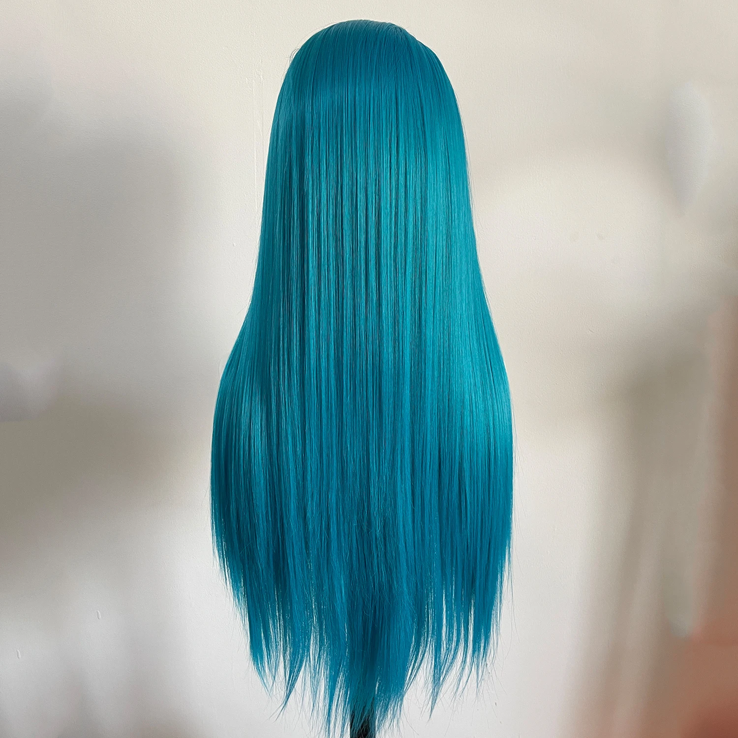 Hellwasserblaue 13 x 4 synthetische Lace-Front-Perücke für Frauen, 66 cm lange, gerade, leimlose Perücken, hitzebeständige Perücken, freier Teil – Detail 1