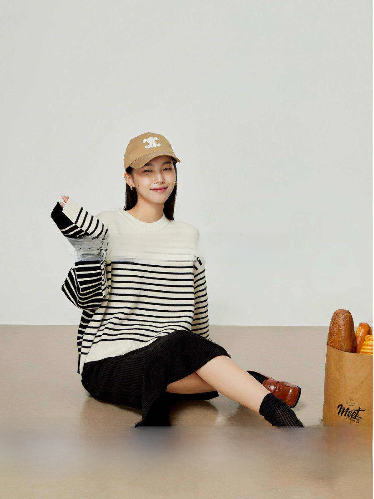 

Мягкий полосатый свитер женский осенне-зимний, новый дизайн, цвета: черный, белый, с круглым вырезом, длинными рукавами, из смесового хлопка.